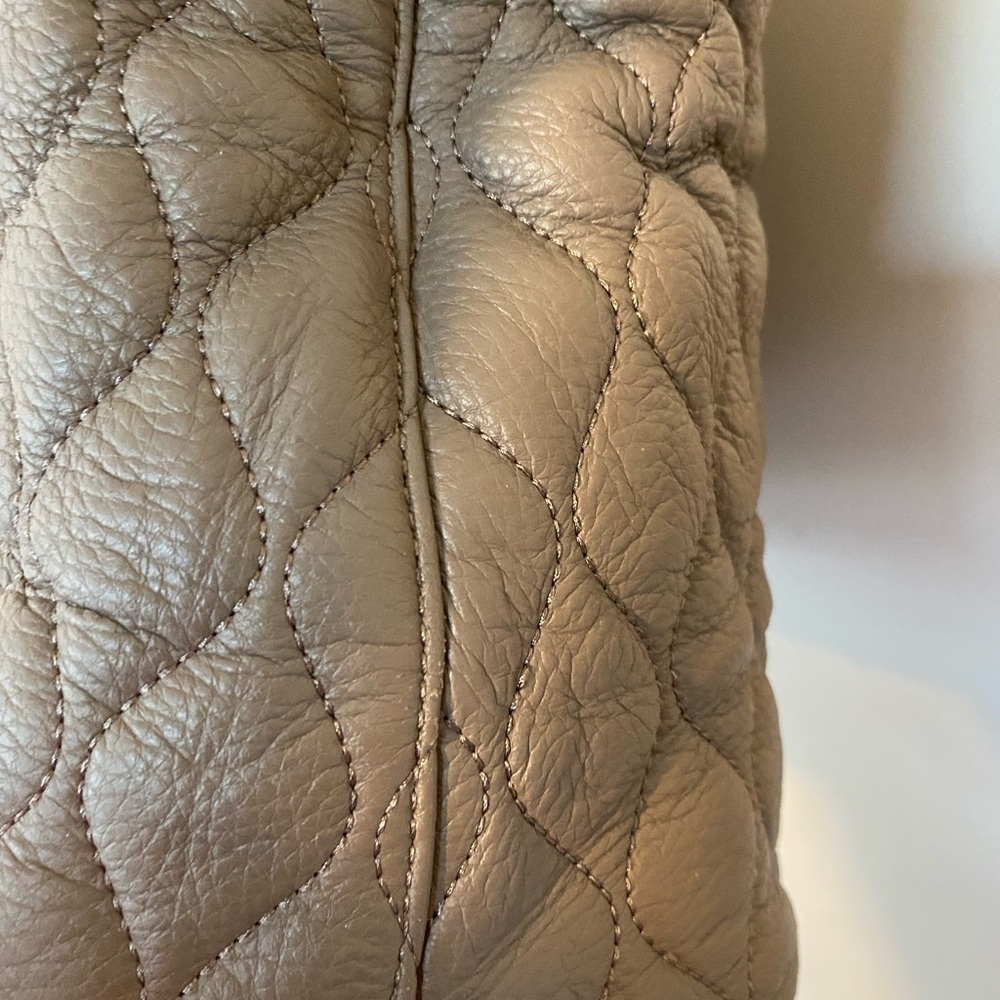 Vera bradlley Purse - Picture 5 of 9
